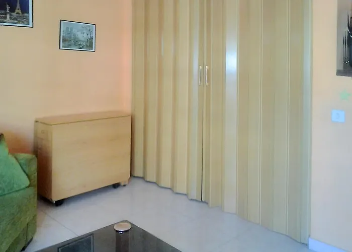 En Apartment *